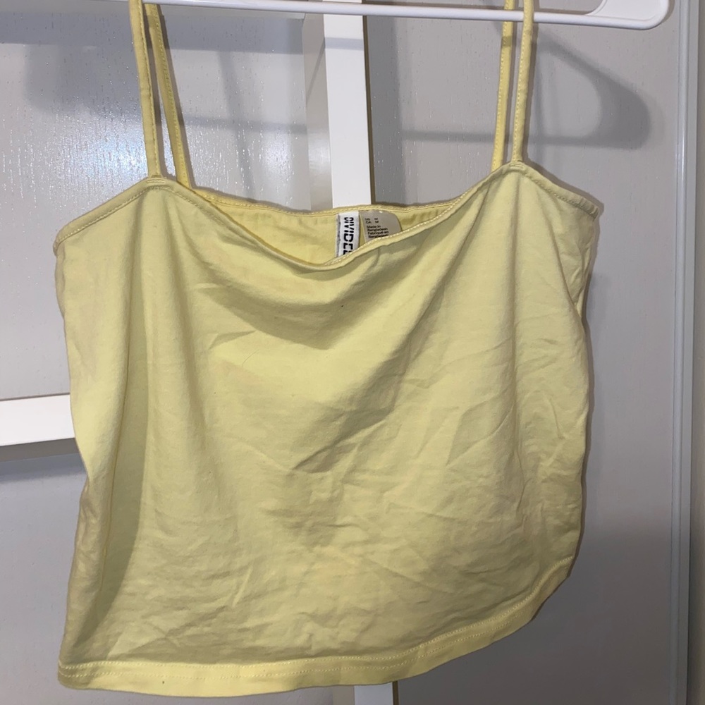 H&M divided basic cropped tank top, US size medium.